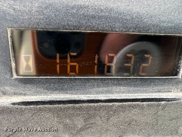 image for item IA9194 2004 Caterpillar 12H  motor grader