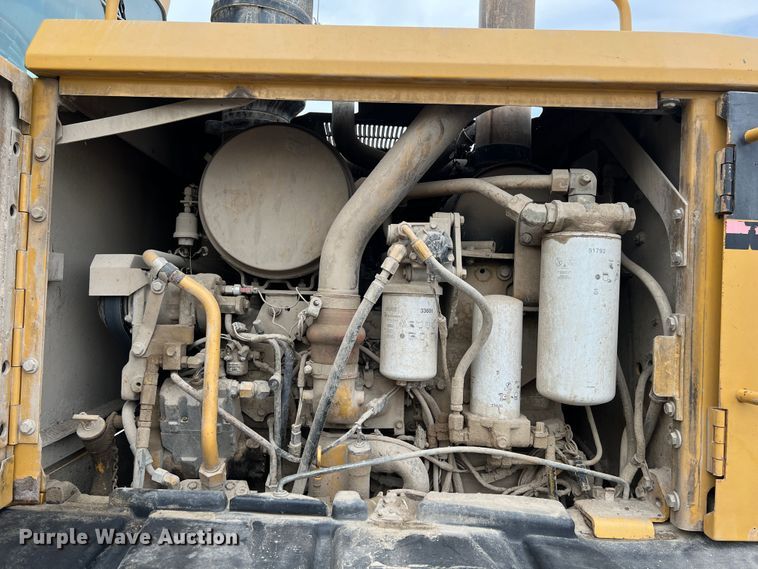 image for item IA9194 2004 Caterpillar 12H  motor grader