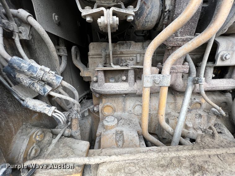 image for item IA9194 2004 Caterpillar 12H  motor grader