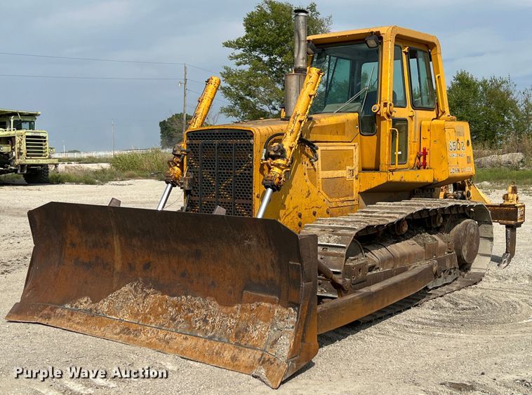 image for item IA9197 1990 John Deere 850B dozer