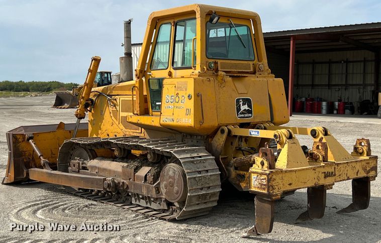 image for item IA9197 1990 John Deere 850B dozer
