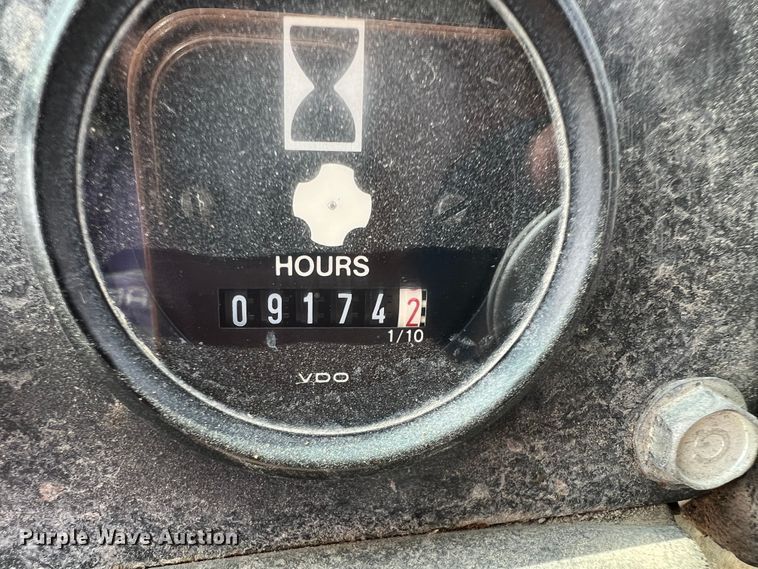 image for item IA9197 1990 John Deere 850B dozer