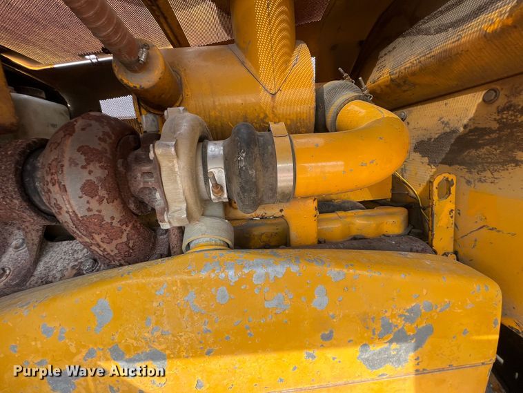 image for item IA9197 1990 John Deere 850B dozer