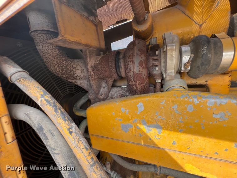 image for item IA9197 1990 John Deere 850B dozer