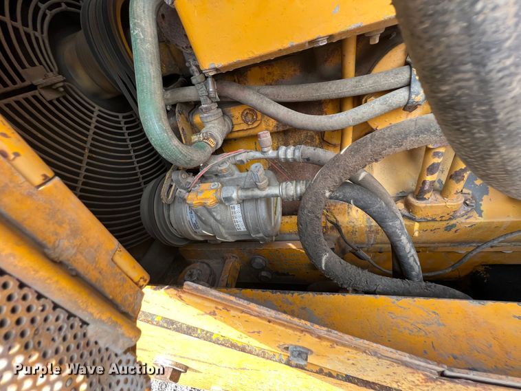 image for item IA9197 1990 John Deere 850B dozer