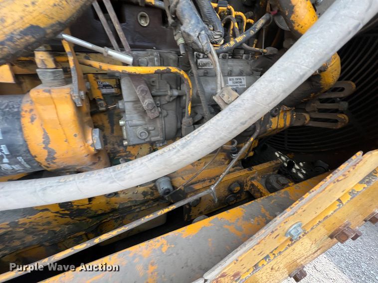 image for item IA9197 1990 John Deere 850B dozer