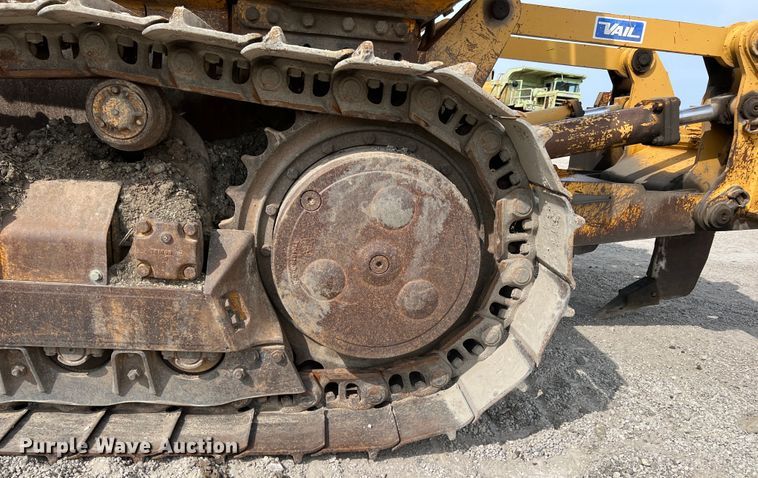 image for item IA9197 1990 John Deere 850B dozer