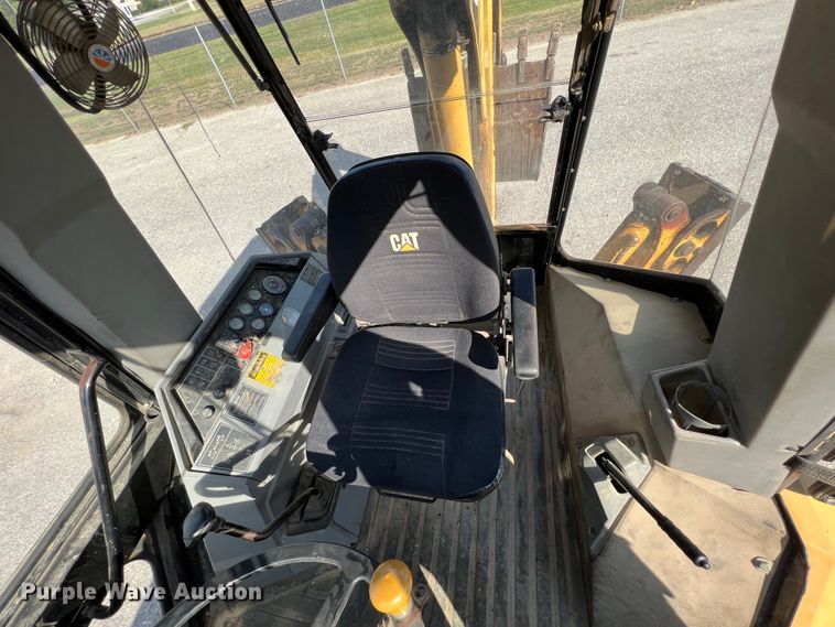 image for item IA9209 1995 Caterpillar 416B  backhoe