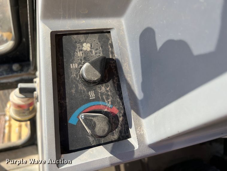 image for item IA9209 1995 Caterpillar 416B  backhoe