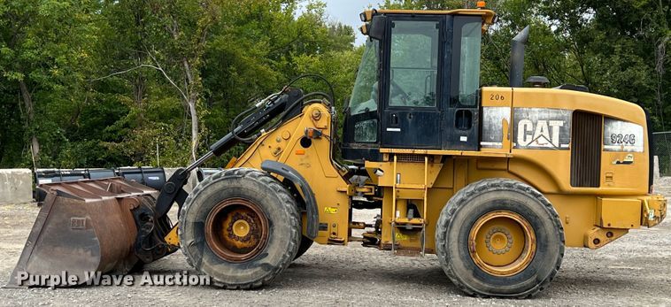 image for item IA9213 2005 Caterpillar 924G  wheel loader