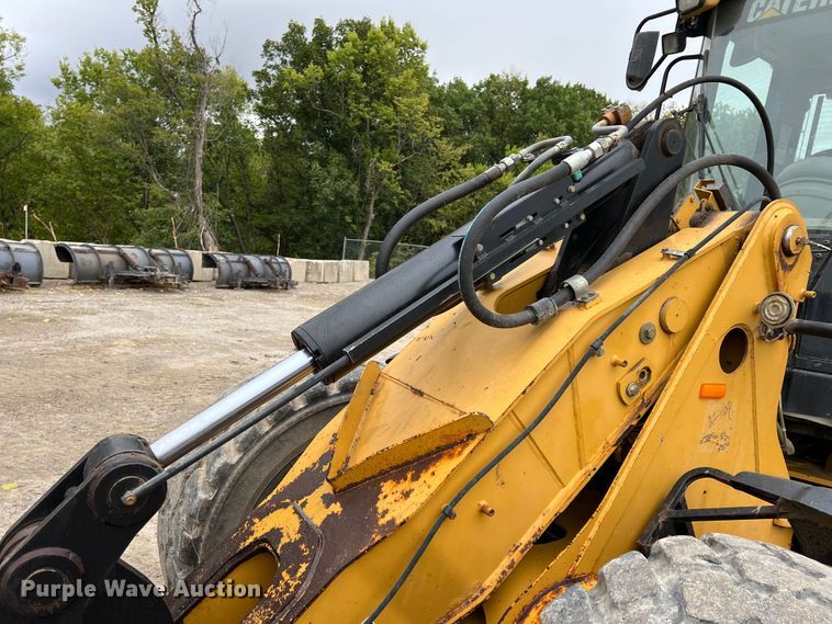 image for item IA9213 2005 Caterpillar 924G  wheel loader