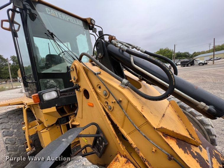 image for item IA9213 2005 Caterpillar 924G  wheel loader