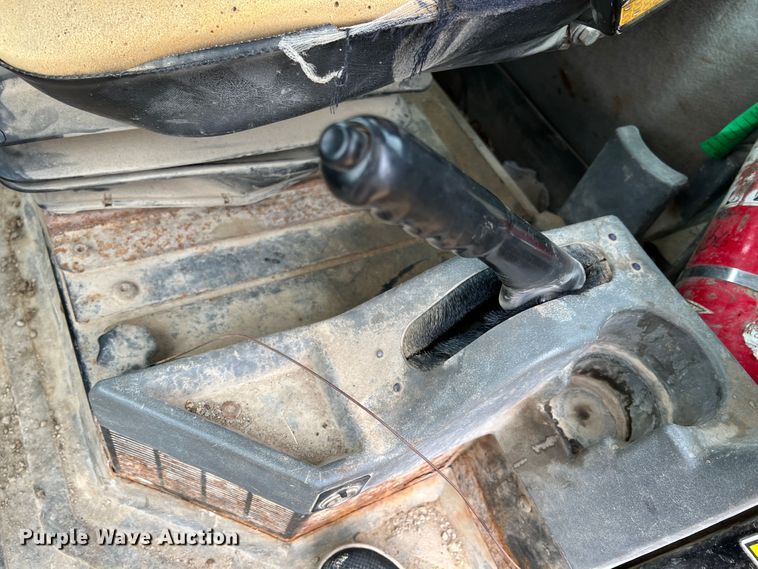 image for item IA9213 2005 Caterpillar 924G  wheel loader