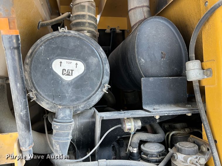 image for item IA9213 2005 Caterpillar 924G  wheel loader