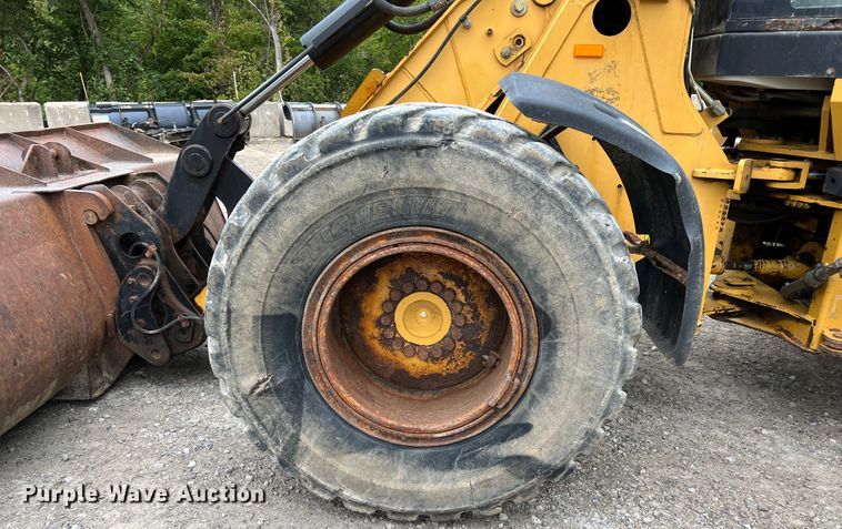 image for item IA9213 2005 Caterpillar 924G  wheel loader