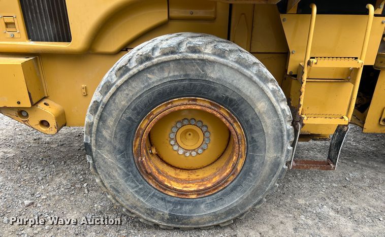 image for item IA9213 2005 Caterpillar 924G  wheel loader