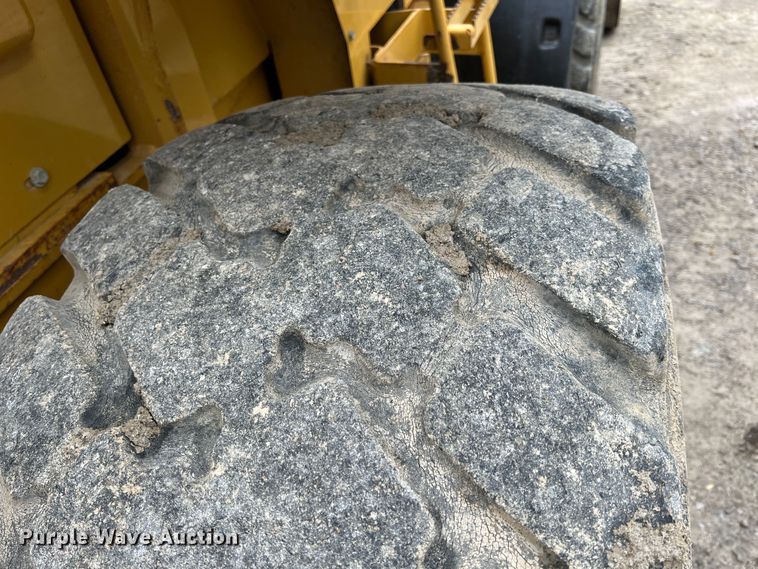 image for item IA9213 2005 Caterpillar 924G  wheel loader