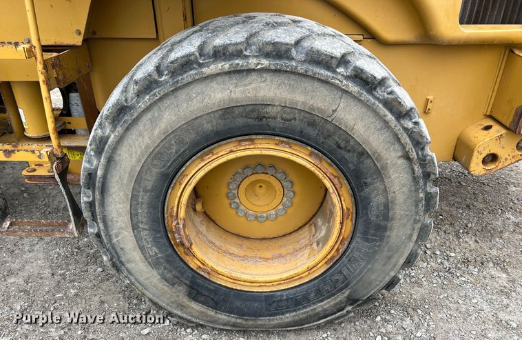 image for item IA9213 2005 Caterpillar 924G  wheel loader