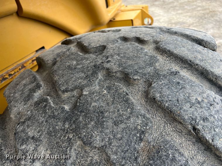 image for item IA9213 2005 Caterpillar 924G  wheel loader