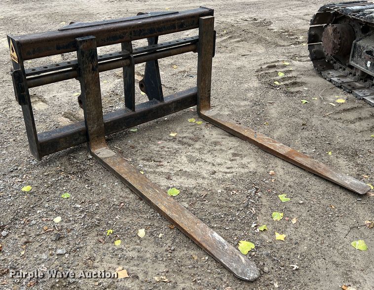 image for item IA9213 2005 Caterpillar 924G  wheel loader