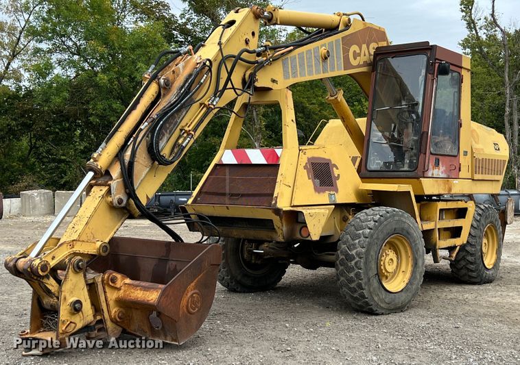 image for item IA9215 1992 Case 1085C  wheeled excavator