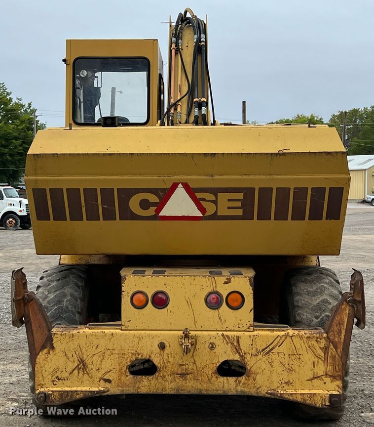 image for item IA9215 1992 Case 1085C  wheeled excavator