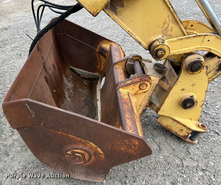 image for item IA9215 1992 Case 1085C  wheeled excavator