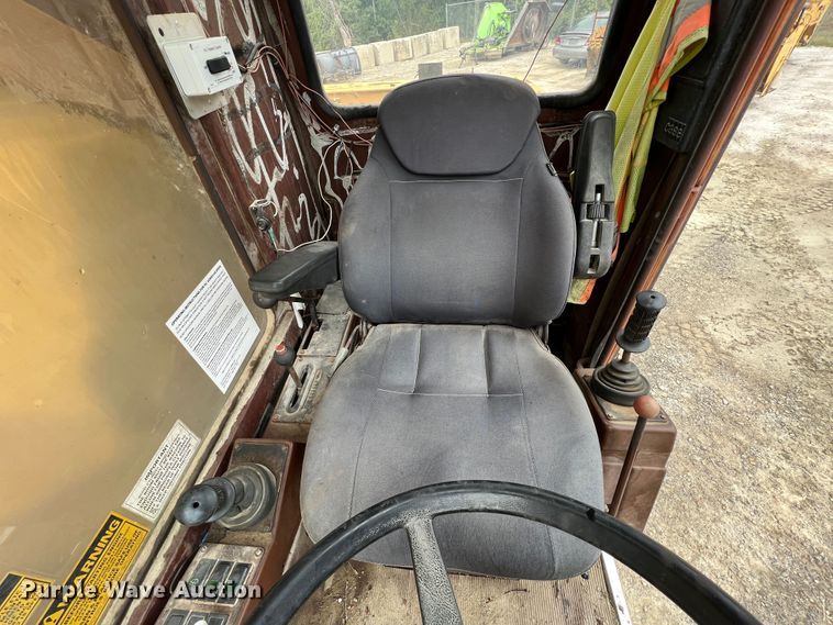 image for item IA9215 1992 Case 1085C  wheeled excavator