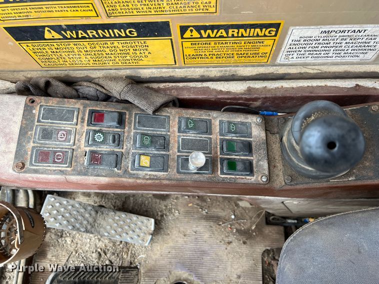 image for item IA9215 1992 Case 1085C  wheeled excavator