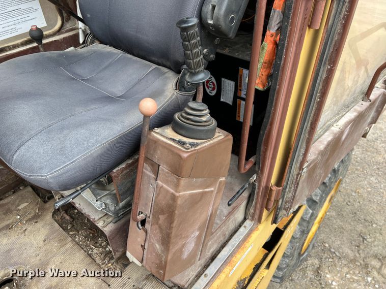 image for item IA9215 1992 Case 1085C  wheeled excavator