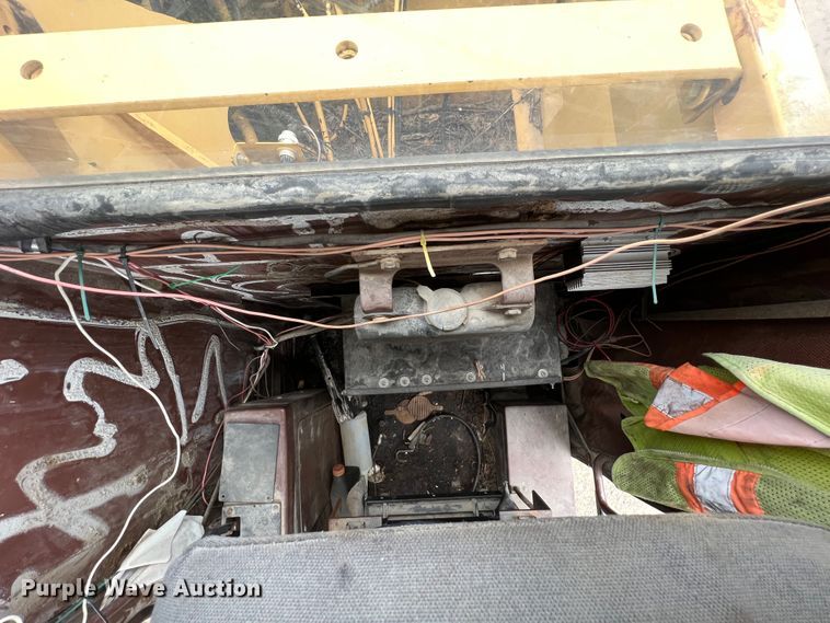 image for item IA9215 1992 Case 1085C  wheeled excavator