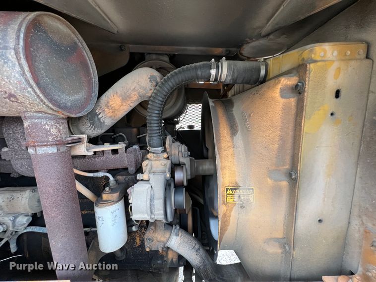 image for item IA9215 1992 Case 1085C  wheeled excavator