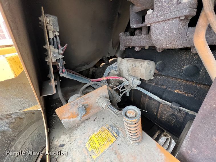 image for item IA9215 1992 Case 1085C  wheeled excavator