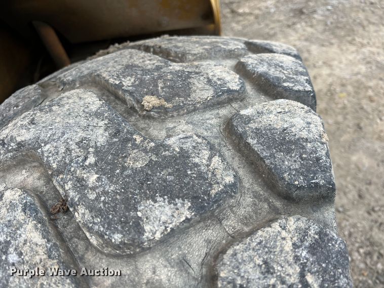 image for item IA9215 1992 Case 1085C  wheeled excavator