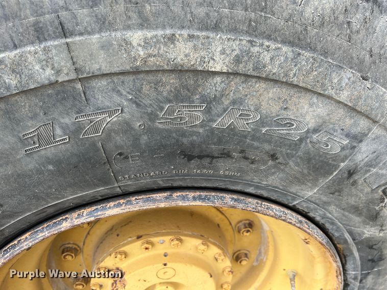 image for item IA9215 1992 Case 1085C  wheeled excavator