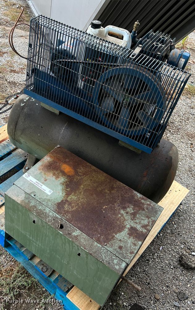 image for item IA9216 1963 Johnson 6009  air compressor