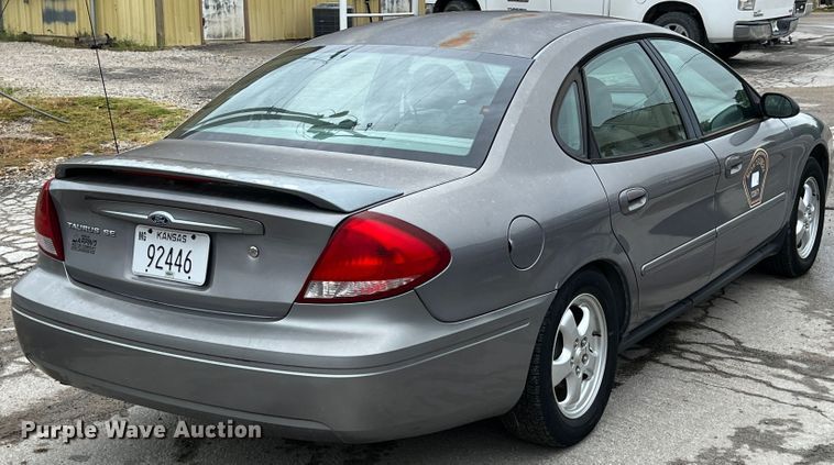 image for item IA9219 2007 Ford Taurus SE