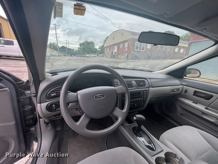 image for item IA9219 2007 Ford Taurus SE