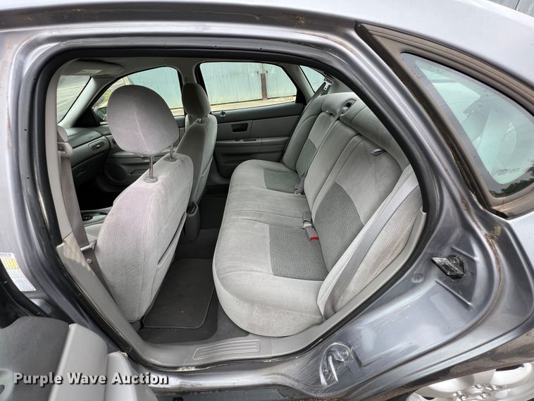 image for item IA9219 2007 Ford Taurus SE