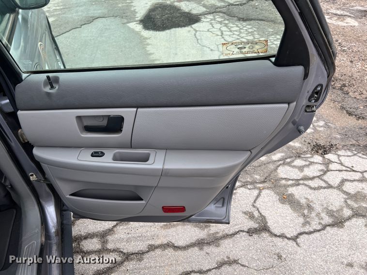 image for item IA9219 2007 Ford Taurus SE