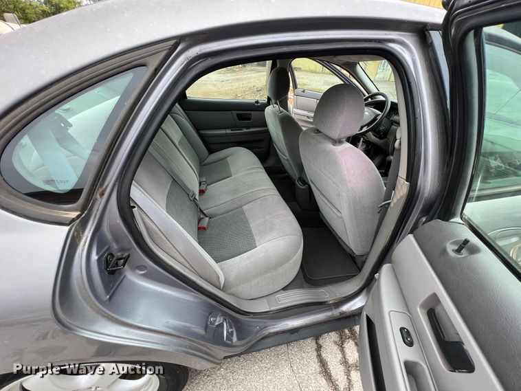 image for item IA9219 2007 Ford Taurus SE