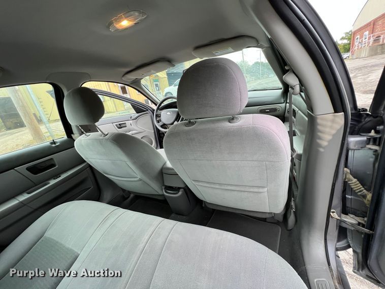 image for item IA9219 2007 Ford Taurus SE