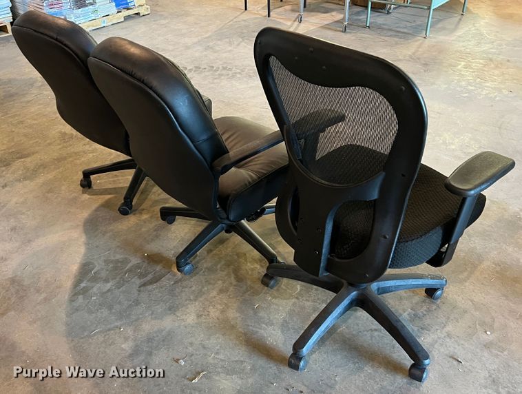 image for item IG9301 Approximately 40 chairs