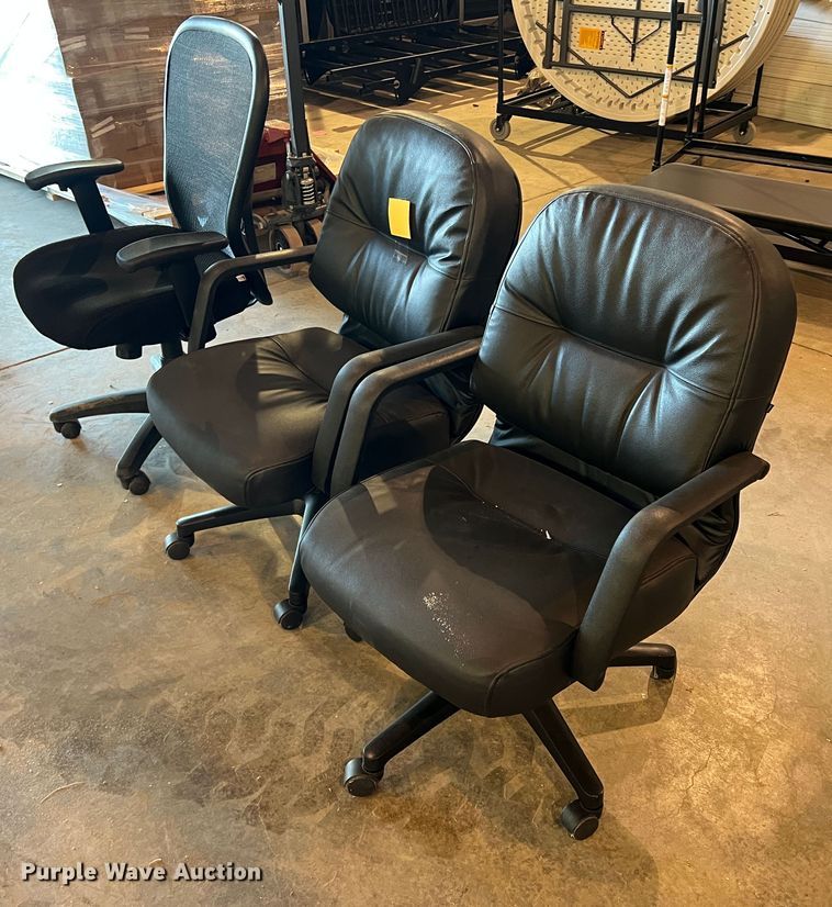 image for item IG9301 Approximately 40 chairs