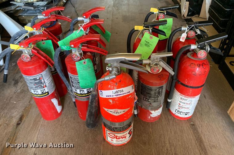 image for item IG9756 (12) fire extinguishers