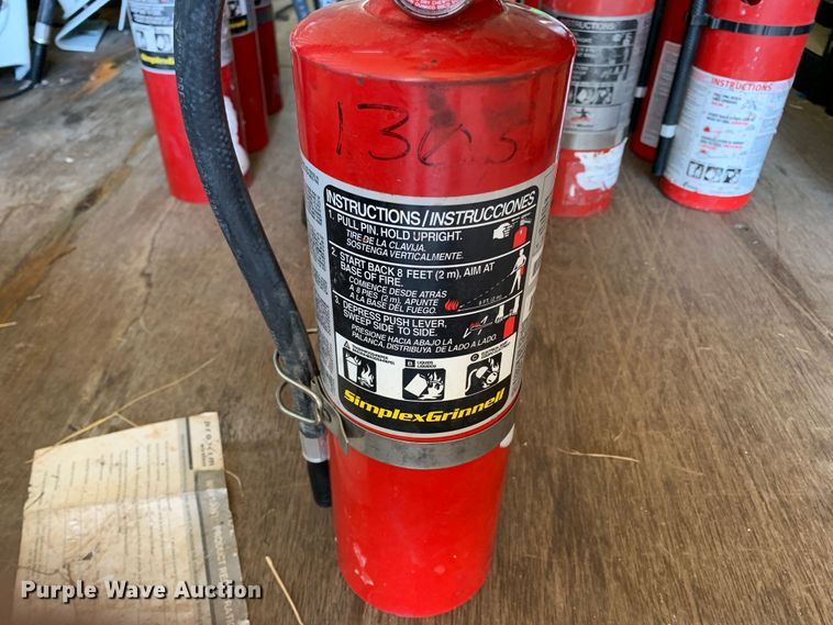 image for item IG9756 (12) fire extinguishers