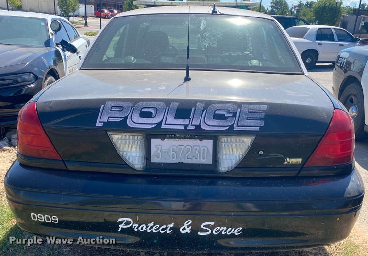 image for item IG9770 2009 Ford Crown Victoria Police Interceptor