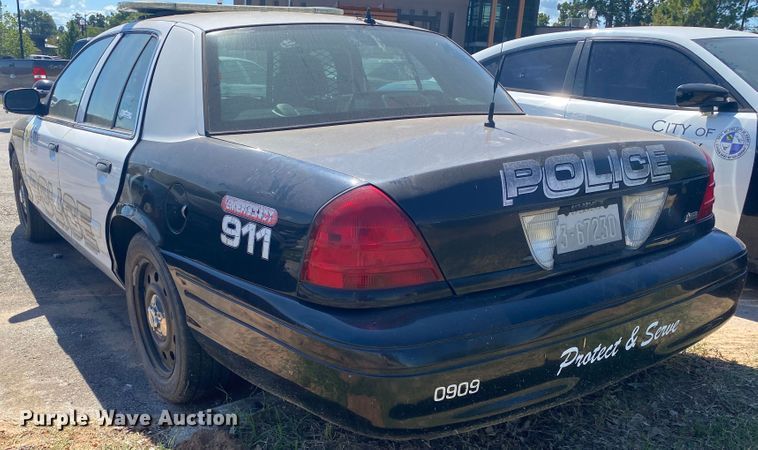 image for item IG9770 2009 Ford Crown Victoria Police Interceptor