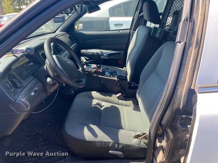 image for item IG9770 2009 Ford Crown Victoria Police Interceptor