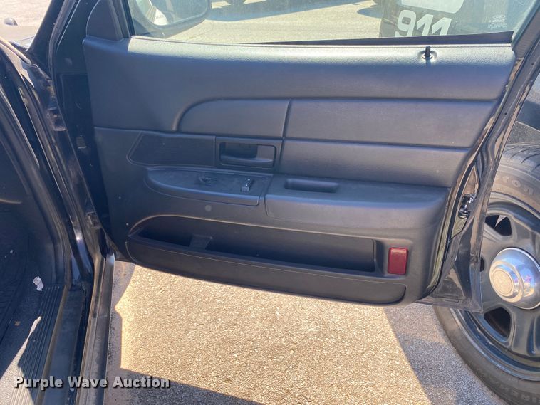 image for item IG9770 2009 Ford Crown Victoria Police Interceptor